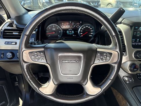 Used 2018 GMC Yukon Denali image 14