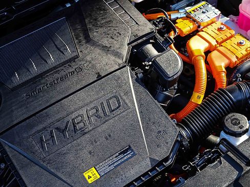 Certified 2025 Kia Niro SX Touring image 29