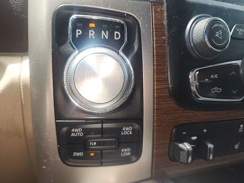 Used 2016 RAM 1500 Laramie w/ Convenience Group AWD/4WD image 13