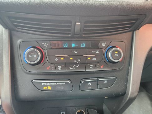Used 2017 Ford Escape SE w/ Equipment Group 201A AWD/4WD image 20