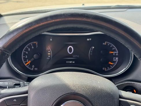 Used 2018 Jeep Grand Cherokee Altitude image 27