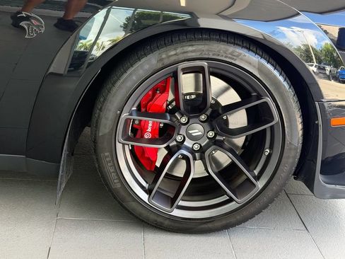 Used 2019 Dodge Challenger SRT Hellcat Redeye RWD image 9