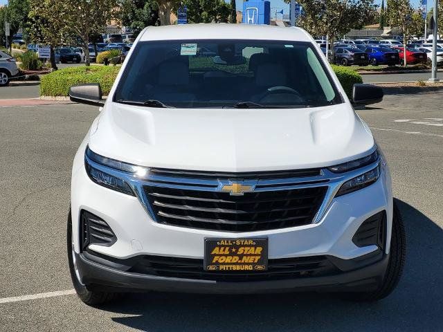 Used 2022 Chevrolet Equinox LS w/ LS Convenience Package AWD/4WD image 2