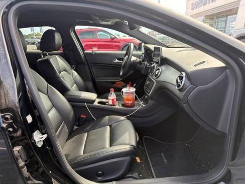 Used 2017 Mercedes-Benz GLA 250 4MATIC image 11