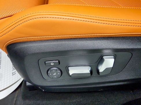 Used 2026 BMW X5 xDrive40i w/ Premium Package AWD/4WD image 12