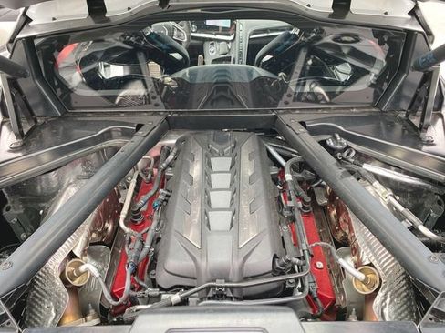 Used 2025 Chevrolet Corvette Stingray Preferred Cpe w/ Z51 Performance Package RWD image 28
