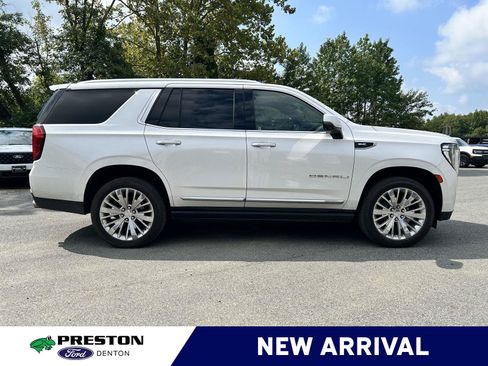 Used 2021 GMC Yukon Denali w/ Denali Premium Package AWD/4WD image 7