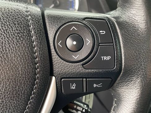 Used 2019 Toyota Corolla SE w/ Carpet Mat Package (TMS) FWD image 27