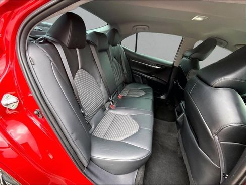 Used 2022 Toyota Camry SE FWD image 28