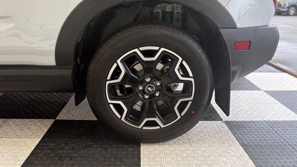 New 2026 Ford Bronco Sport Outer Banks w/ Outer Banks Tech Package+ AWD/4WD image 12