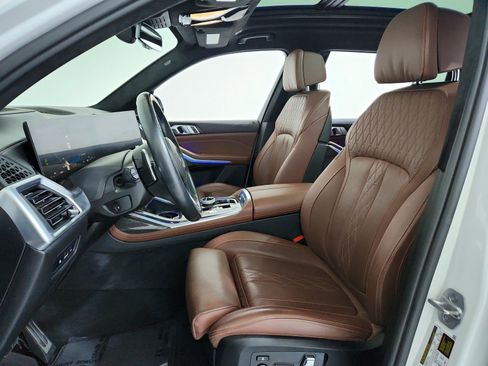 Used 2024 BMW X7 M60i w/ Executive Package image 10