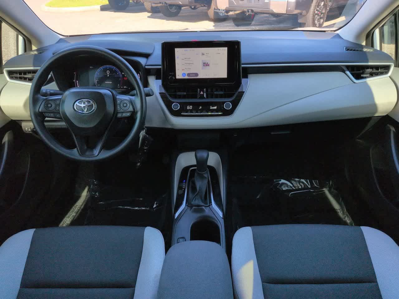 Used 2026 Toyota Corolla LE FWD image 14