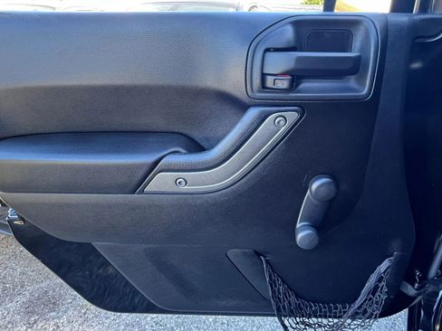 Used 2015 Jeep Wrangler Sport image 10