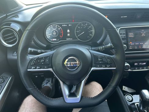 Used 2019 Nissan Kicks SR FWD image 17