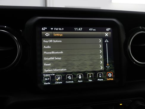 Used 2021 Jeep Wrangler Unlimited Rubicon w/ Trailer Tow Package AWD/4WD image 55