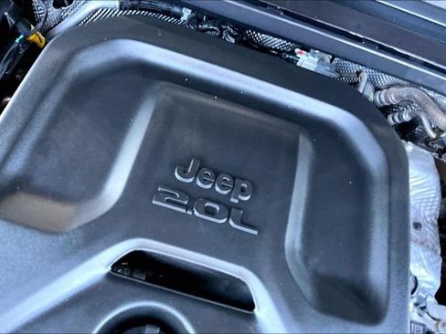 Used 2024 Jeep Wrangler Unlimited AWD/4WD image 29