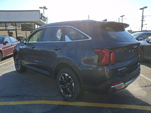 New 2026 Kia Sorento S image 6