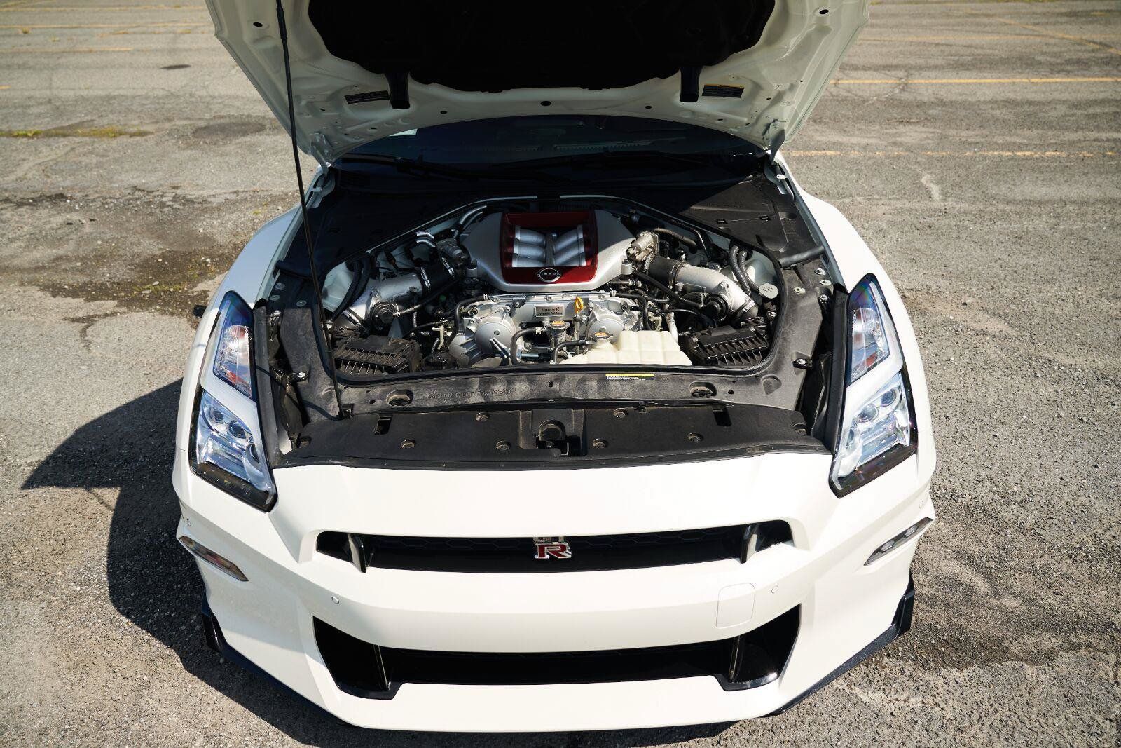 Certified 2024 Nissan GT-R Premium w/ Premium Interior Package AWD/4WD image 63