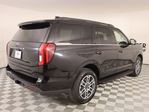 Used 2025 Ford Expedition Active image 21