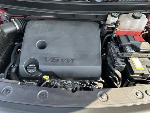 Used 2023 Buick Enclave Essence AWD/4WD image 10