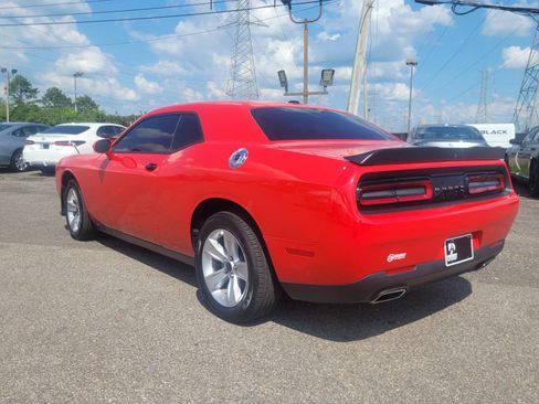 Used 2023 Dodge Challenger SXT RWD image 6