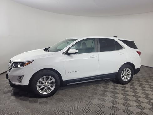 Used 2021 Chevrolet Equinox LT FWD image 2