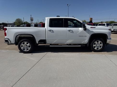 Used 2022 Chevrolet Silverado 2500 LTZ w/ LTZ Plus Package AWD/4WD image 6