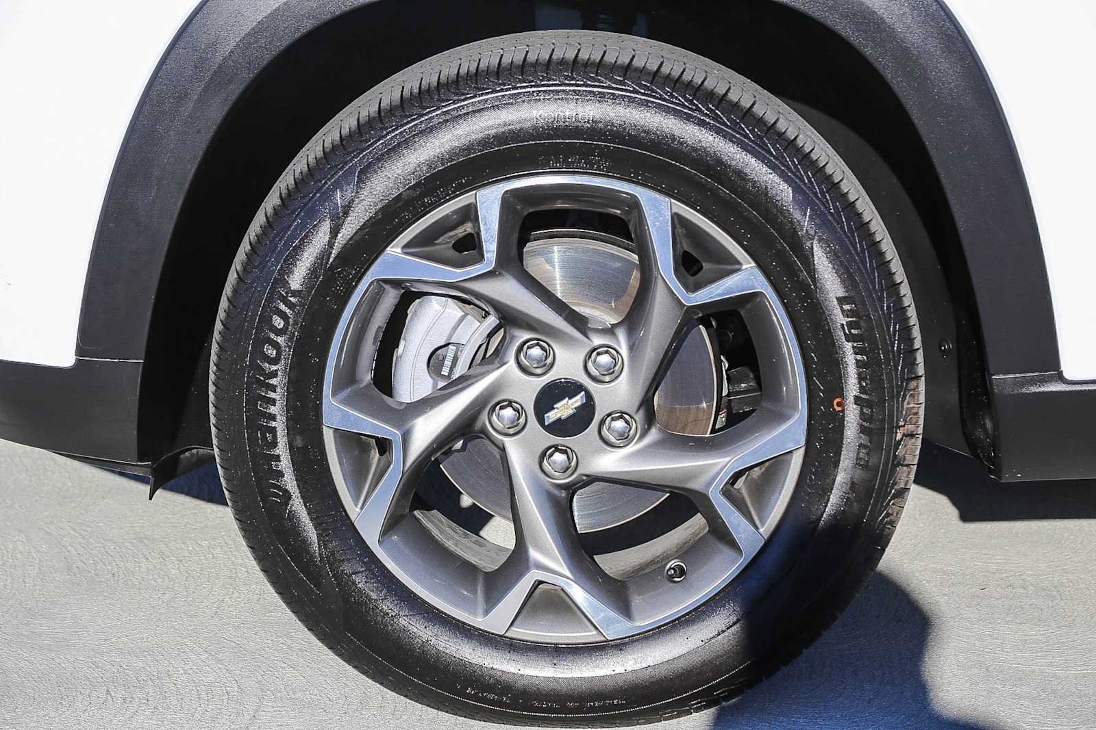 Used 2026 Chevrolet Trax LT FWD image 11