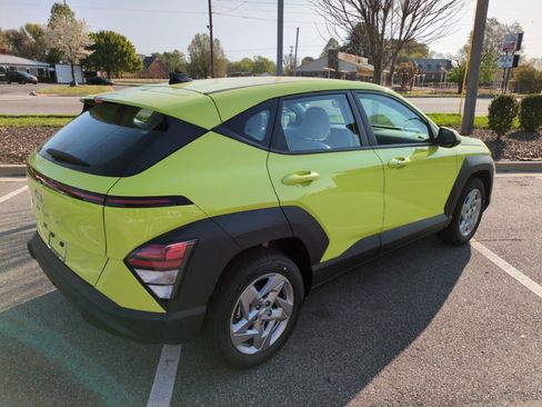 New 2026 Hyundai Kona SE FWD image 7