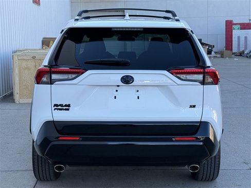 Used 2024 Toyota RAV4 SE w/ Weather & Moonroof Package image 5