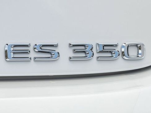 Used 2025 Lexus ES 350 w/ Accessory Package (Z2) FWD image 5