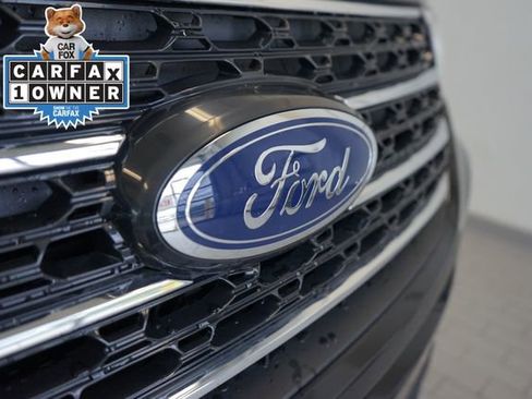 Used 2023 Ford Explorer XLT AWD/4WD image 19