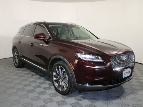 Used 2022 Lincoln Nautilus Reserve image 1