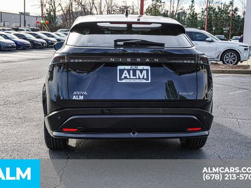 Used 2023 Nissan Ariya FWD image 11