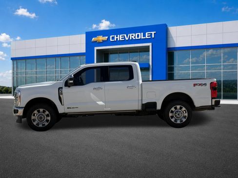 Used 2023 Ford F350 Lariat w/ Lariat Ultimate Package AWD/4WD image 4