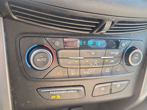 Used 2018 Ford Escape SE FWD image 19