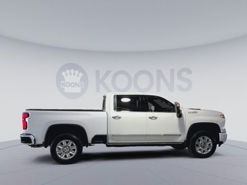 Used 2024 Chevrolet Silverado 2500 High Country w/ Technology Package AWD/4WD image 12