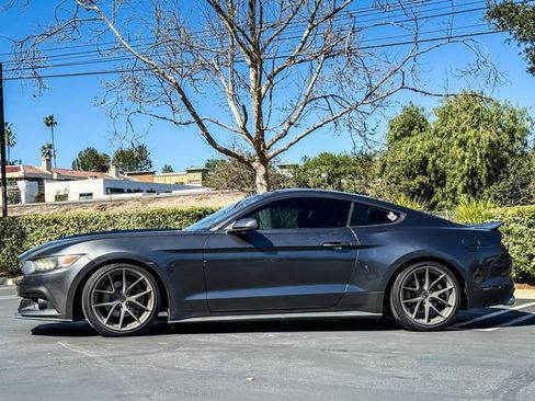 Used 2015 Ford Mustang Coupe image 14