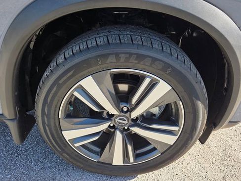 Used 2023 Nissan Rogue Platinum w/ Platinum Premium Package FWD image 9