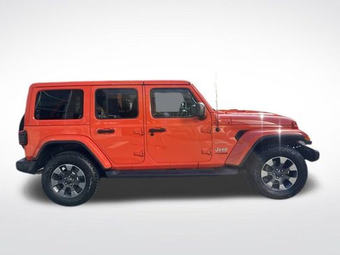 Used 2018 Jeep Wrangler Unlimited Sahara AWD/4WD image 5