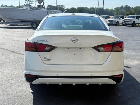 Used 2020 Nissan Altima 2.5 S w/ Driver Assist Package image 4