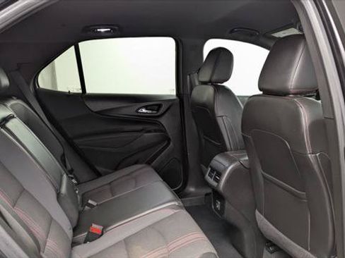 Used 2022 Chevrolet Equinox RS FWD image 18