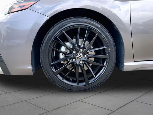 Used 2024 Toyota Camry XSE FWD image 11