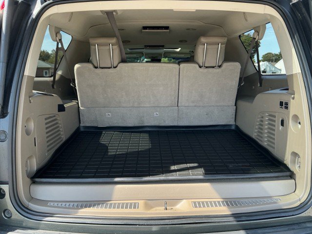 Used 2019 Chevrolet Suburban LT w/ LT Signature Package AWD/4WD image 18