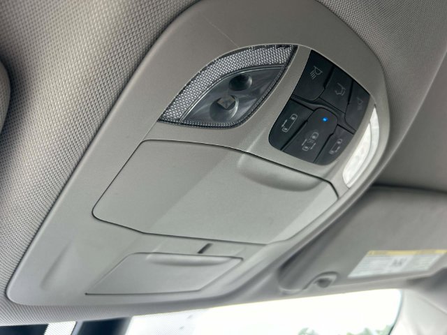 Used 2022 Chrysler Pacifica Touring-L FWD image 36