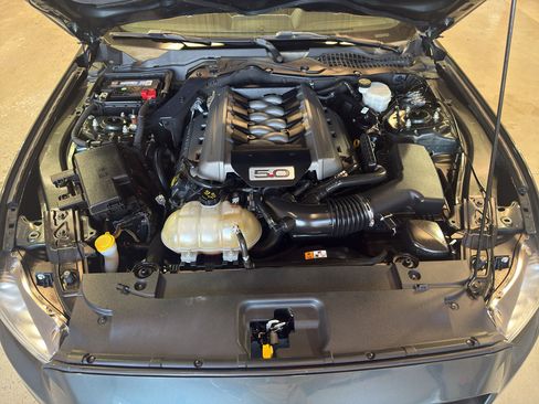 Used 2015 Ford Mustang GT Premium w/ Equipment Group 401A RWD image 29