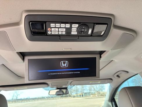 Used 2014 Honda Odyssey Touring image 24