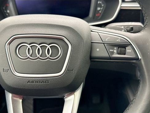 Used 2025 Audi Q3 2.0T Premium Plus w/ Premium Plus Package image 12