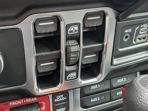 New 2025 Jeep Gladiator Rubicon image 20