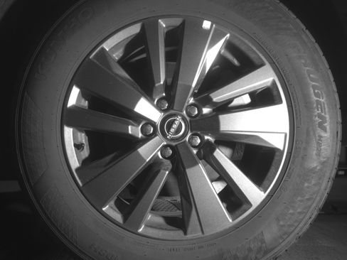 Used 2025 Nissan Pathfinder SV image 14